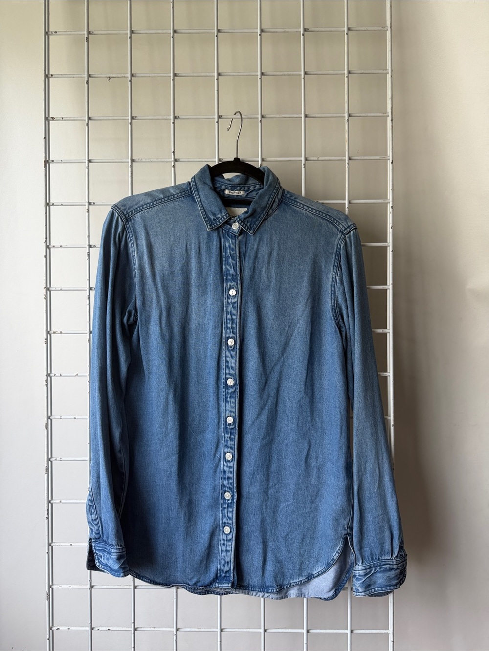 Abercrombie Biyfriend Denim Button Down Size Small